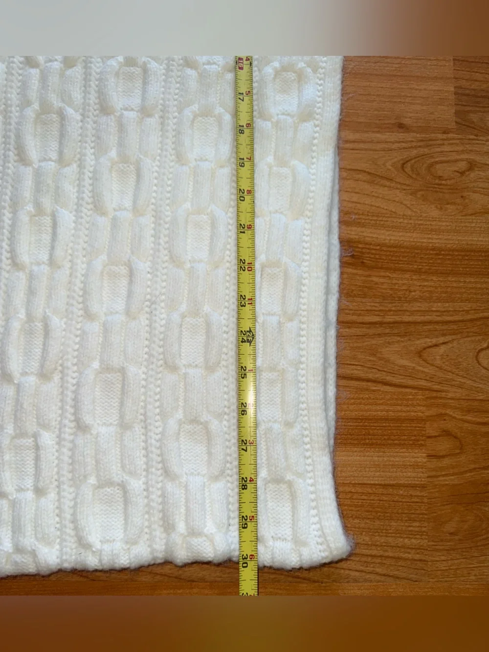 Calvin Klein White Ivory Knitted Infinity Scarf Cozy Warm Wrap 30in x 11.5in